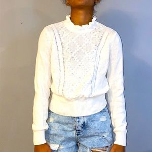 NWOT Gianni Bini Juniors off white sweater.